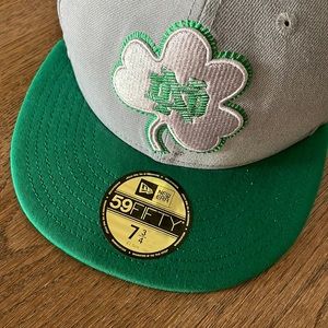 New Era Notre Dame Shamrock hat original auth. stickers fitted 7 3/4 like new